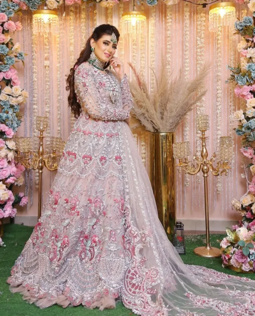 Engagement Dresses to Dazzle Everyone on Your Day