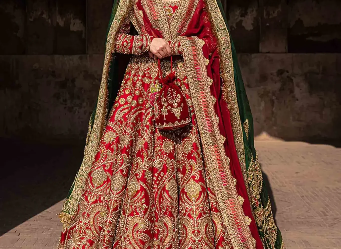 Top 7 Wedding Dresses That Redefine Elegance