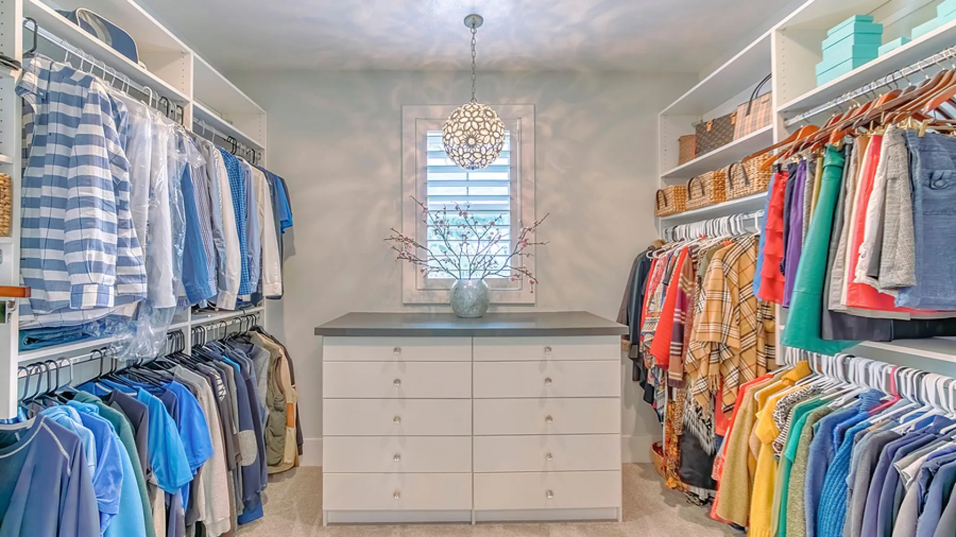 2025 Fashion: Say Goodbye to Messy Closets